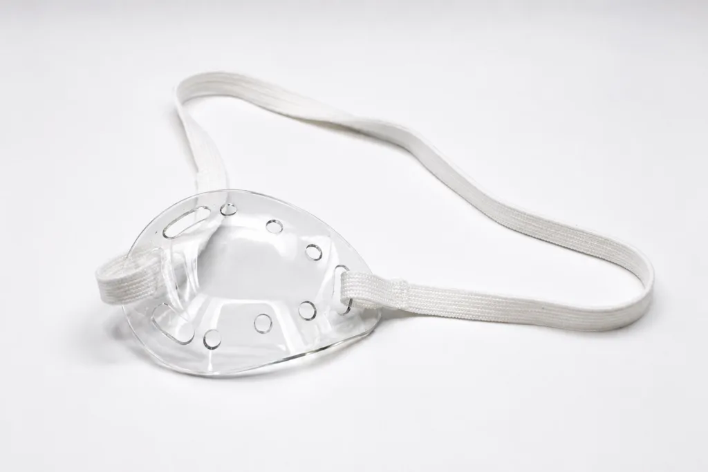 SoloShield Clear Polycarbonate Vented Eye Shields with Latex-Free Strap