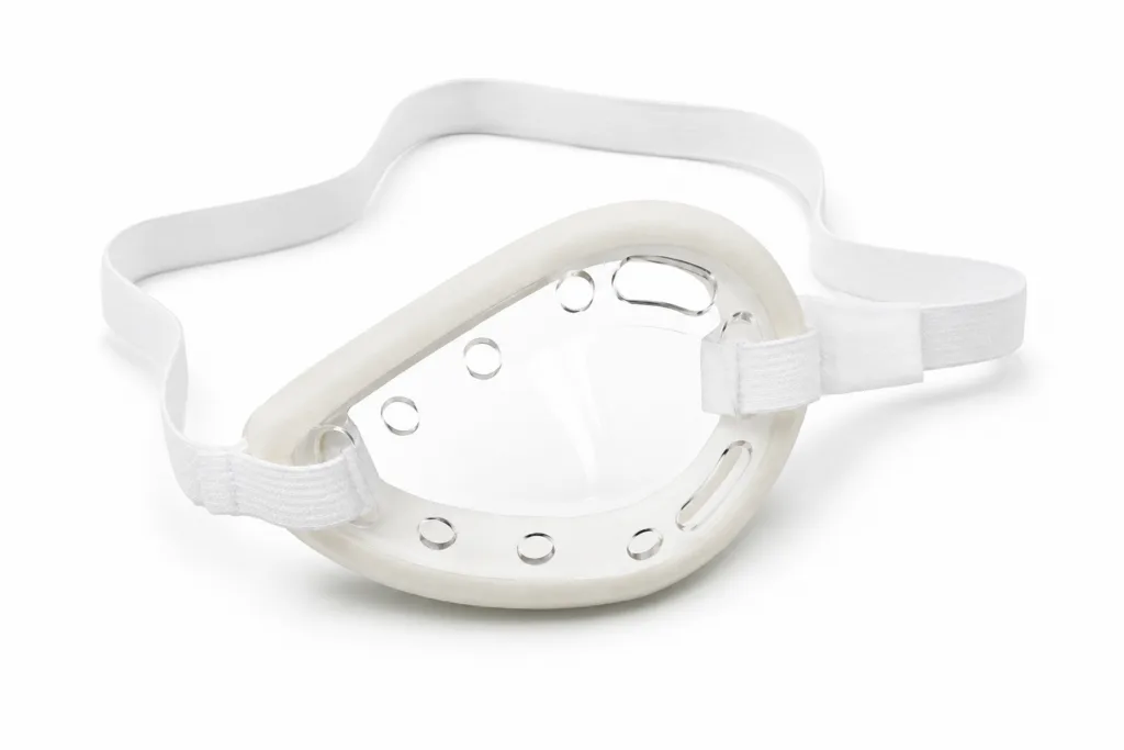 SoloShield Clear Polycarbonate Vented Eye Shields with Latex-Free Foam Lining & Strap