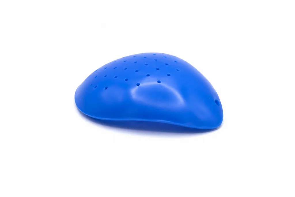Blue Polystyrene Deep Shell Pinhole Design Eye Shields – Universal